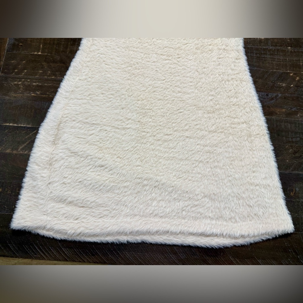 NWT Express Cream Faux Fur Mini Dress Sz Large - Picture 10 of 16